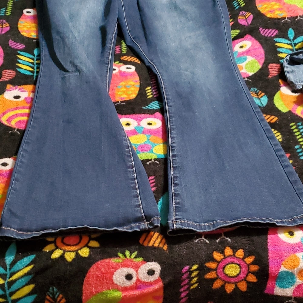 Jeans - Picture 2 of 3